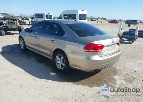 2015 Volkswagen Passat 1.8T S from USA, damaged, VIN 1VWAS7A39FC081083